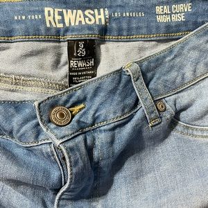 New York Rewash high rise jean short